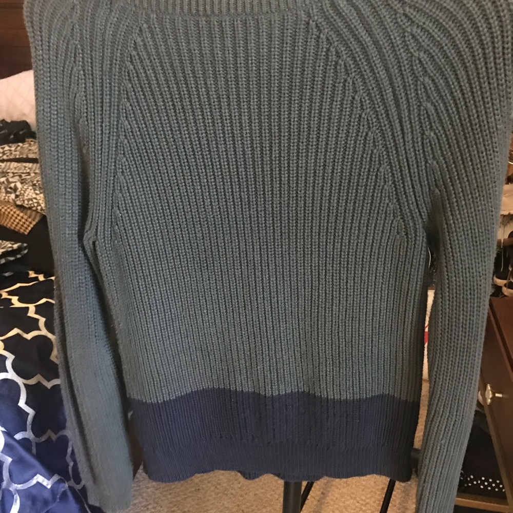 Colorblock sweater - Picture 2 of 3